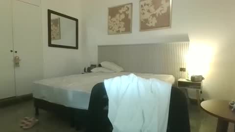 Gabriela Miller online show from 04-23-26, 07:05