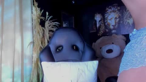 Gabriela Montes online show from 02-17-25, 06:09