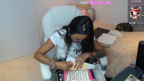 Snapshot of gabriela_morales01 chatting on 01-06-25, 03:20 . online show from 01-06-25, 03:20