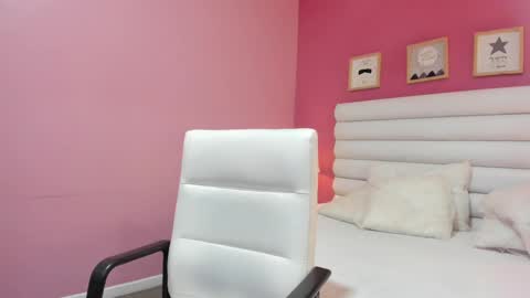 Gabriela salgado online show from 02-13-25, 10:44