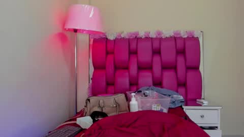 Gaby Im on vacation see you on November 25 online show from 02-05-25, 05:31