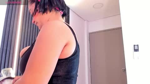 gabrielaa_miller_ online show from 10-11-25, 07:23