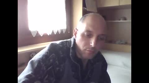 Gabriele online show from 10-22-25, 01:11