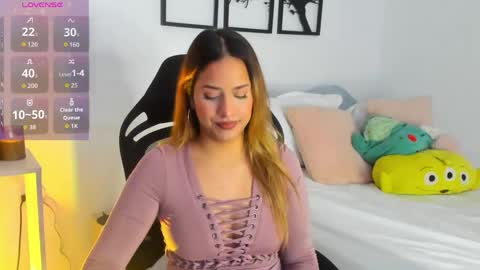 Snapshot of gabriella__tom chatting on 05-23-26, 10:36 Gabriella online show from 05-23-26, 10:36