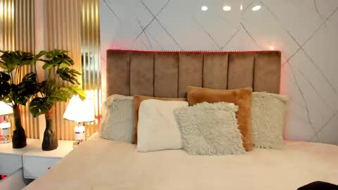 gabriella_santoss online show from 04-21-26, 06:23