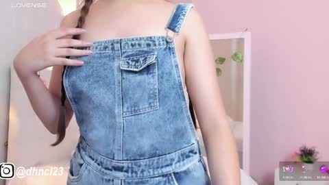 Snapshot of gabriellahoney18 chatting on 01-31-25, 10:42 Gabriella online show from 01-31-25, 10:42