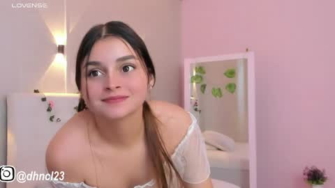 Snapshot of gabriellahoney18 chatting on 02-13-25, 09:27 Gabriella online show from 02-13-25, 09:27