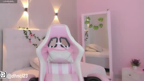 Snapshot of gabriellahoney18 chatting on 02-26-25, 08:54 Gabriella online show from 02-26-25, 08:54