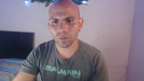 Snapshot of gabrielle_ramirez chatting on 09-12-25, 10:43 Gabriel online show from 09-12-25, 10:43