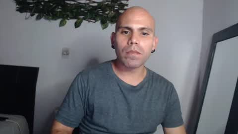 Gabriel online show from 12-17-25, 03:23