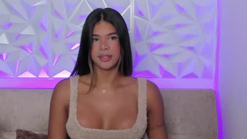 Gabriela  online show from 10-14-25, 10:21