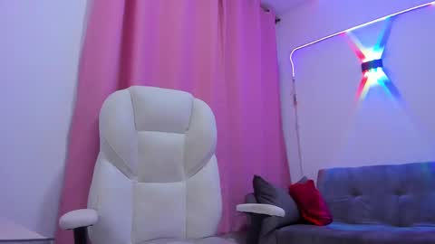 gaby online show from 10-06-25, 01:52