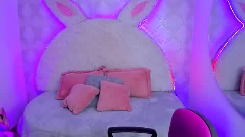 Snapshot of gaby_louse chatting on 12-03-25, 07:34 Gaby online show from 12-03-25, 07:34