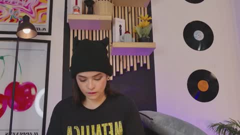 Snapshot of gaby_mason chatting on 12-16-25, 01:27 Gaby online show from 12-16-25, 01:27