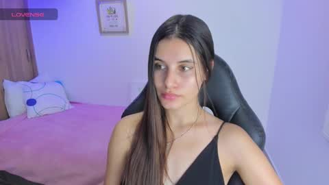 Snapshot of gaby_olsen chatting on 01-17-25, 12:42 Gabriela online show from 01-17-25, 12:42