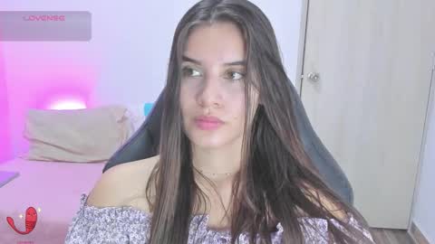 Snapshot of gaby_olsen chatting on 02-07-25, 10:09 Gabriela online show from 02-07-25, 10:09