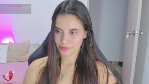 Snapshot of gaby_olsen chatting on 02-11-25, 01:10 Gabriela online show from 02-11-25, 01:10