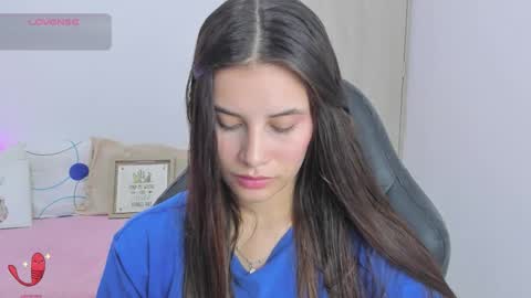 Snapshot of gaby_olsen chatting on 02-25-25, 10:39 Gabriela online show from 02-25-25, 10:39