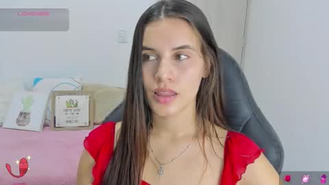 Snapshot of gaby_olsen chatting on 03-01-25, 10:42 Gabriela online show from 03-01-25, 10:42