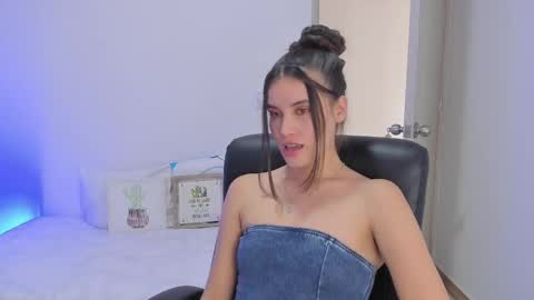 Snapshot of gaby_olsen chatting on 09-16-25, 08:21 Gabriela online show from 09-16-25, 08:21