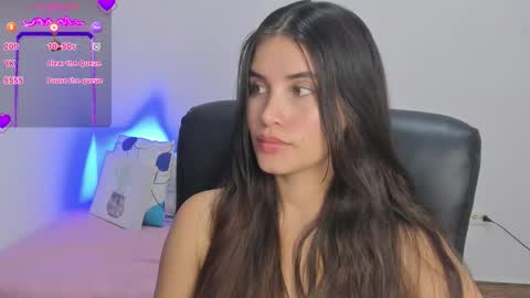 Snapshot of gaby_olsen chatting on 10-21-25, 09:04 Gabriela online show from 10-21-25, 09:04