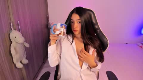 Gabriela online show from 11-14-25, 04:06