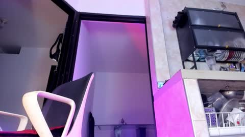 Snapshot of gabycandybiitch chatting on 06-11-26, 02:00 Gaby. online show from 06-11-26, 02:00