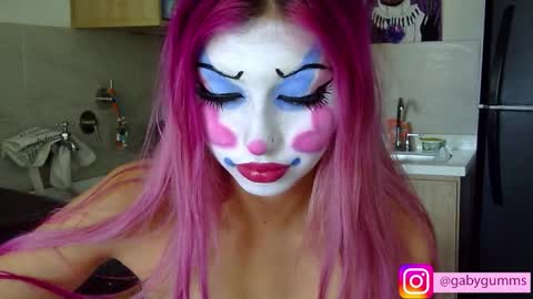 gabygumms online show from 10-27-25, 02:10