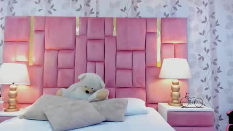 gabymoreau online show from 03-06-26, 09:00