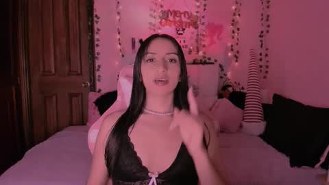 Snapshot of gabyye_capprins chatting on 11-15-25, 12:30 gabyye capprins online show from 11-15-25, 12:30