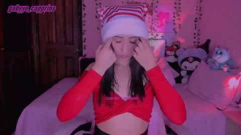Snapshot of gabyye_capprins chatting on 12-14-25, 12:05 gabyye capprins online show from 12-14-25, 12:05