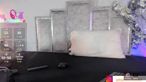 gabyyjones online show from 10-29-25, 11:34