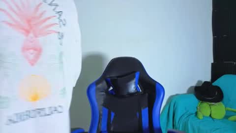 Gael online show from 10-22-25, 03:18