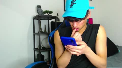 Snapshot of gael_jones chatting on 11-27-25, 02:35 gael_jones online show from 11-27-25, 02:35