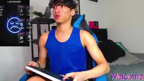 Snapshot of gael_jones chatting on 12-01-25, 02:05 gael_jones online show from 12-01-25, 02:05