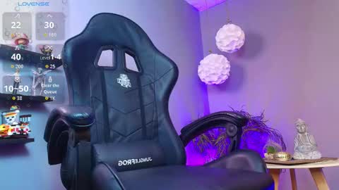 Snapshot of gael_meneses chatting on 09-19-25, 11:00 Gael Meneses online show from 09-19-25, 11:00