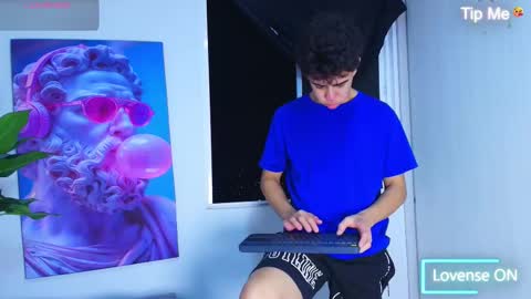 Gael Moon online show from 03-08-26, 01:25