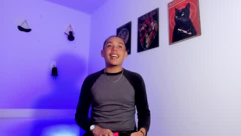 Gael Conner online show from 12-14-24, 02:01