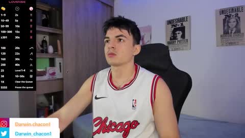 GaelVilla online show from 10-24-25, 03:08