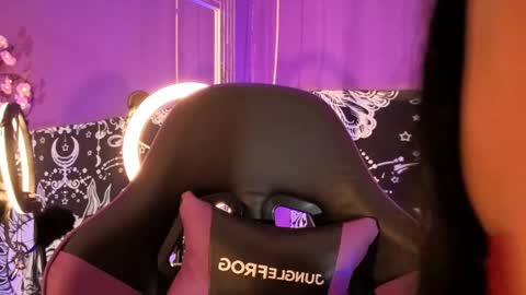 Gaia online show from 04-22-26, 11:34