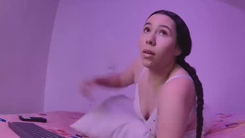 Snapshot of gaia_sweet_ chatting on 10-25-25, 01:07 gaia_sweet_ online show from 10-25-25, 01:07