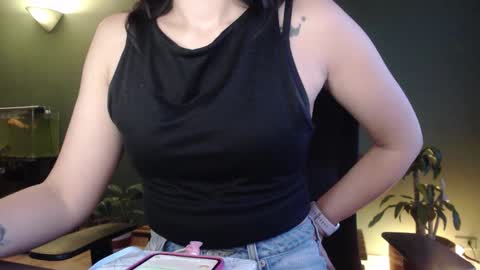 Snapshot of gaitan4 chatting on 09-14-25, 10:53 gaitan4 online show from 09-14-25, 10:53