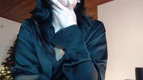 Snapshot of gaitan4 chatting on 11-30-25, 12:14 gaitan4 online show from 11-30-25, 12:14