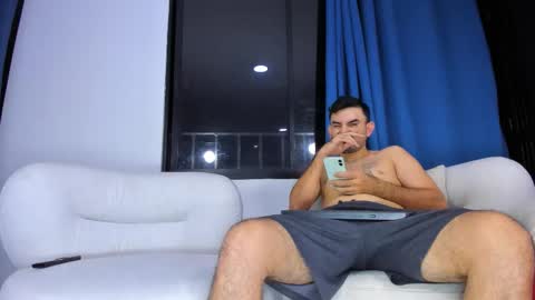 gal_stone_ online show from 01-12-26, 12:05