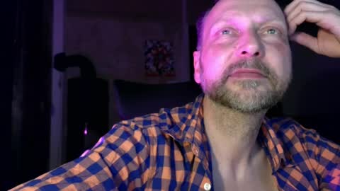 galadriel869 online show from 04-10-26, 10:36