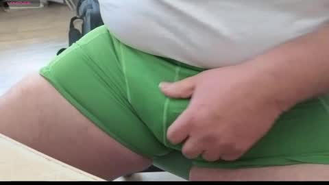 Stutzen online show from 04-22-26, 01:45