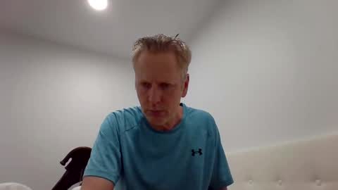 Snapshot of gamerboy200 chatting on 10-01-25, 02:39 gamerboy200 online show from 10-01-25, 02:39