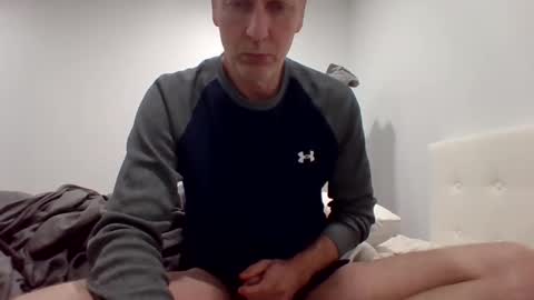 Snapshot of gamerboy200 chatting on 11-11-25, 02:22 gamerboy200 online show from 11-11-25, 02:22