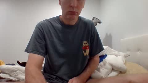 Snapshot of gamerboy200 chatting on 11-16-25, 11:43 gamerboy200 online show from 11-16-25, 11:43