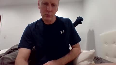 Snapshot of gamerboy200 chatting on 12-18-25, 03:34 gamerboy200 online show from 12-18-25, 03:34